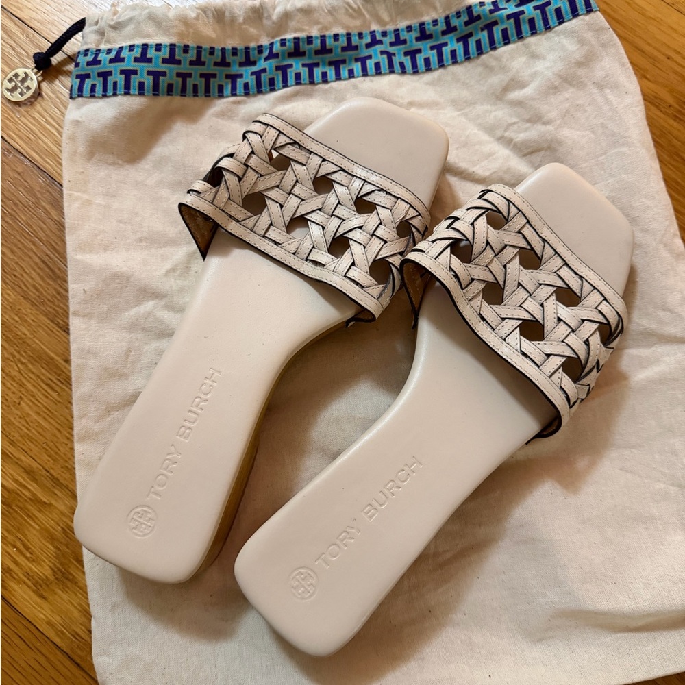 Tory Burch Cream and Black Woven Sandals
